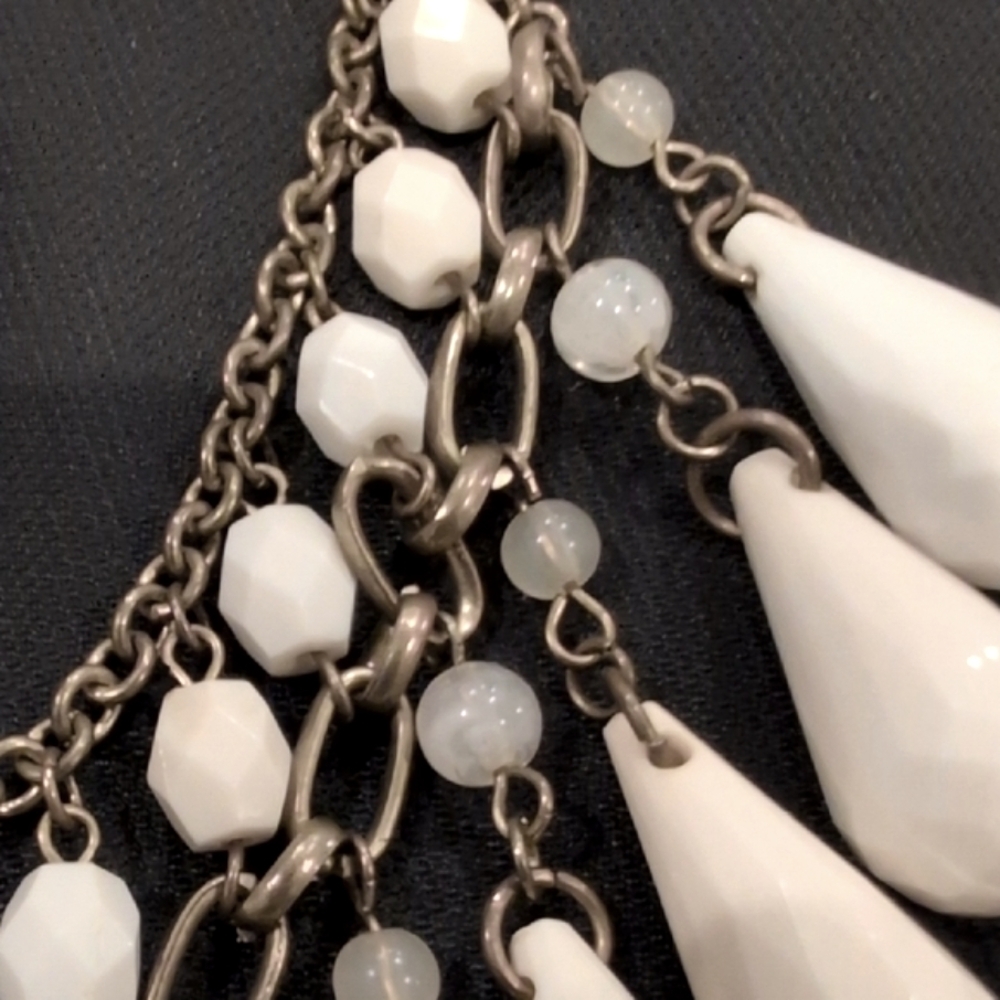 Vintage Milk Glass Moonstone Brass Necklace - Picture 4 of 6